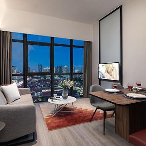 One-Bedroom Premier 1 Queen Bed